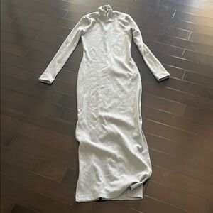 Elegant Gray Long Sleeve Dress